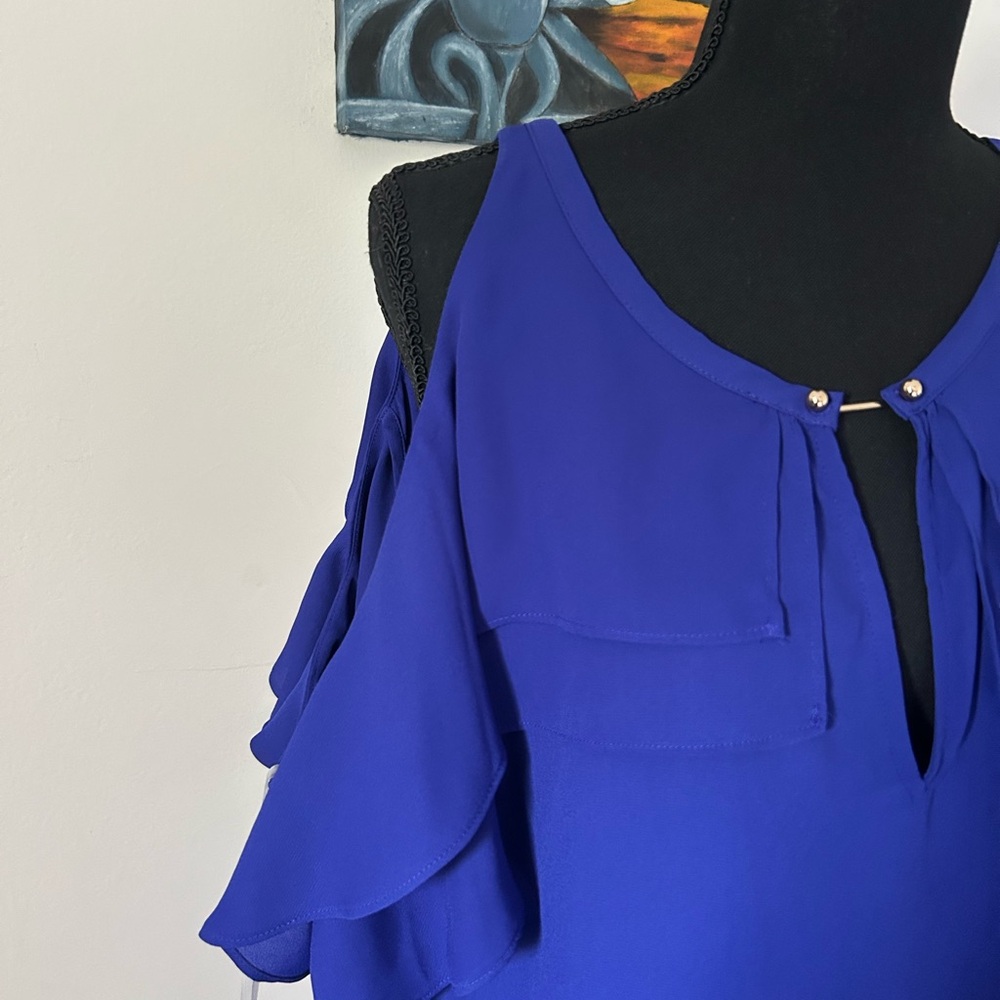 BOLD elements Blue Ruffled Flutter Sleeve Blouse - Picture 3 of 6